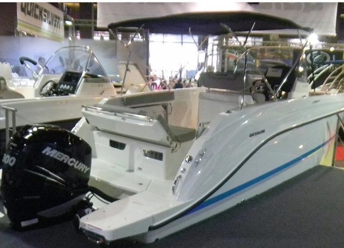 Quicksilver Activ 805 Open