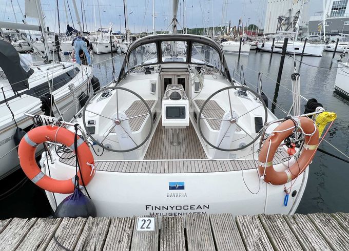 Bavaria Cruiser 37