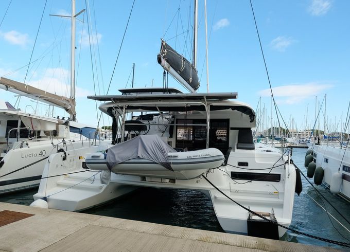 Lagoon 42