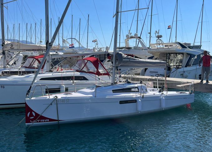 Beneteau First 27