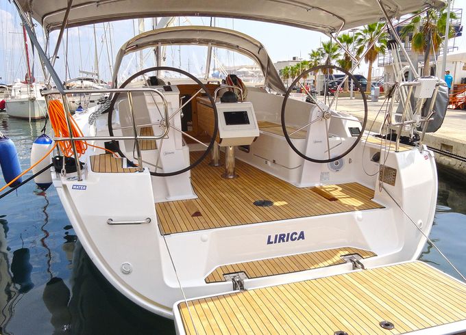 Bavaria Cruiser 37