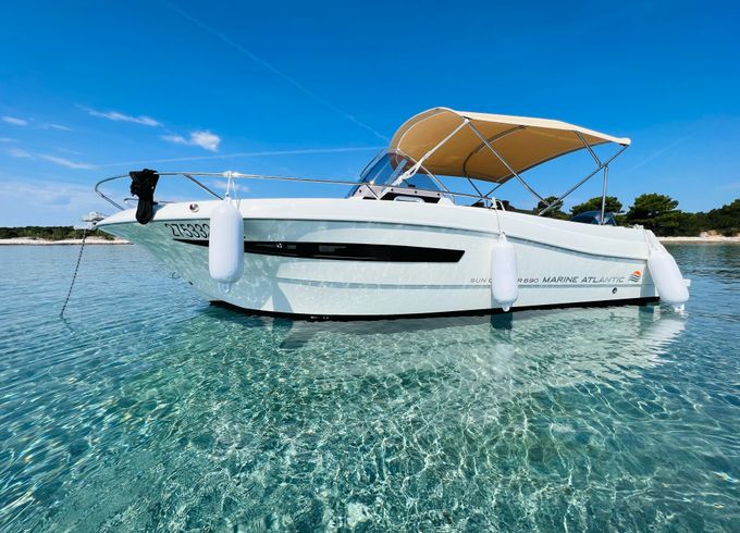 Atlantic Marine Atlantic 690 Suncruiser