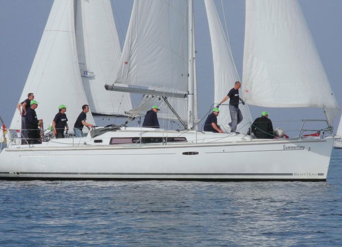 Beneteau Oceanis 37