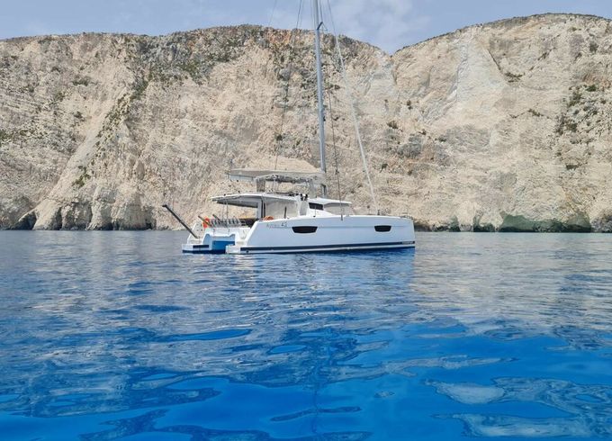 Fountaine Pajot Astrea 42