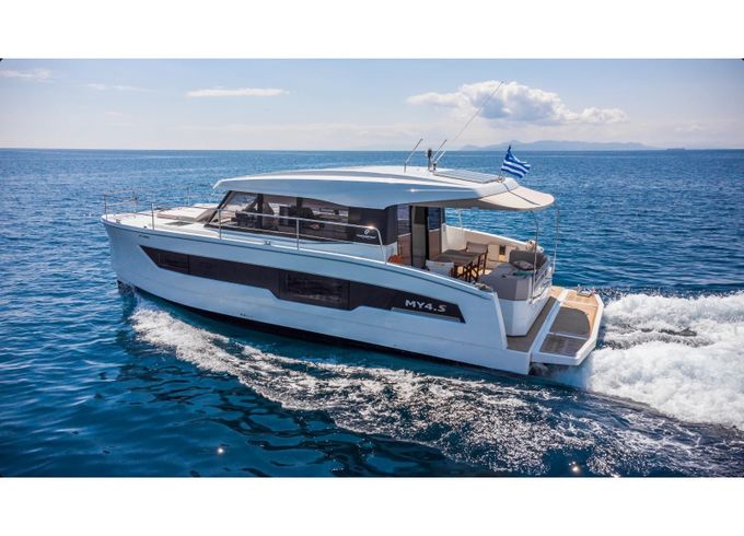 Fountaine Pajot My4.s