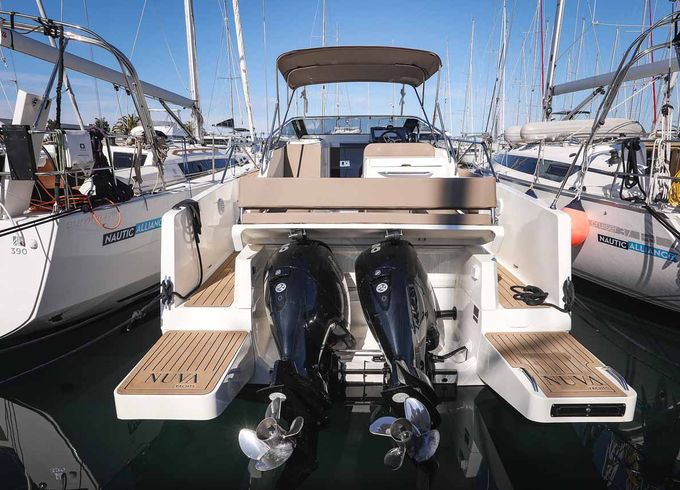 NUVA YACHTS Nuva M9 Cabin