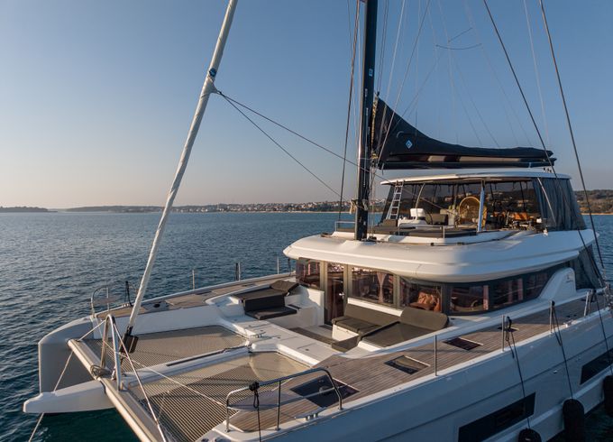 Lagoon 60