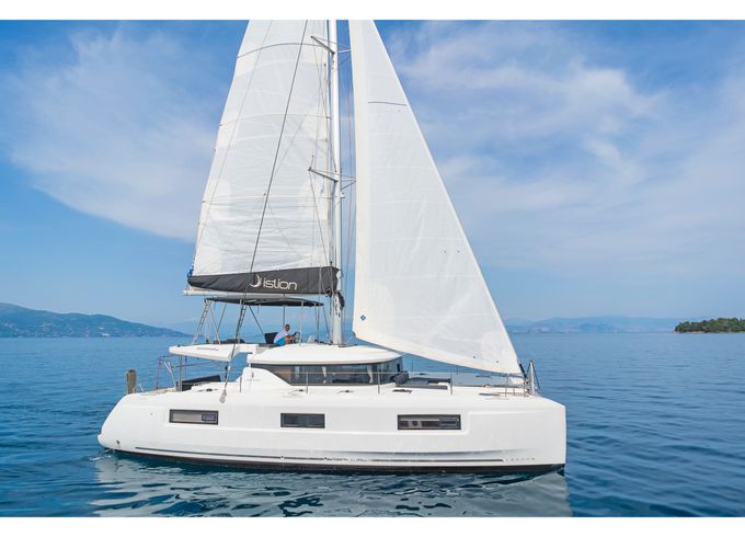 Lagoon 46 A/c & Gen & Wm