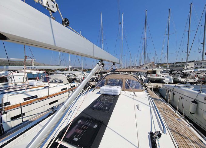 Bavaria Cruiser 56