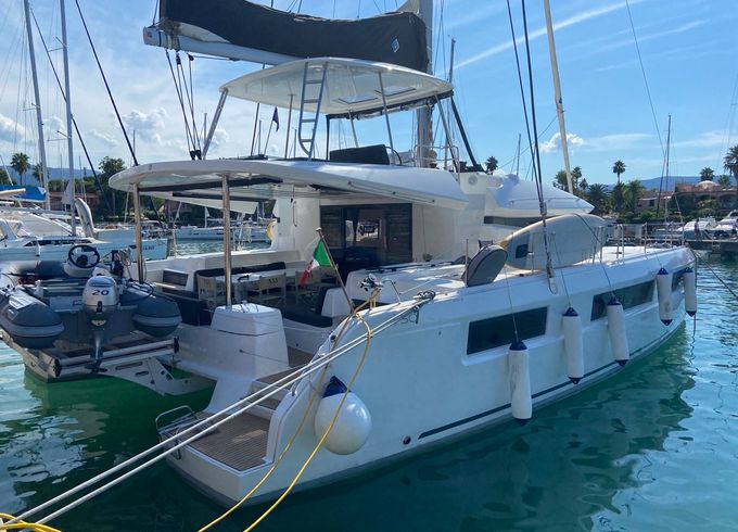 Lagoon 50