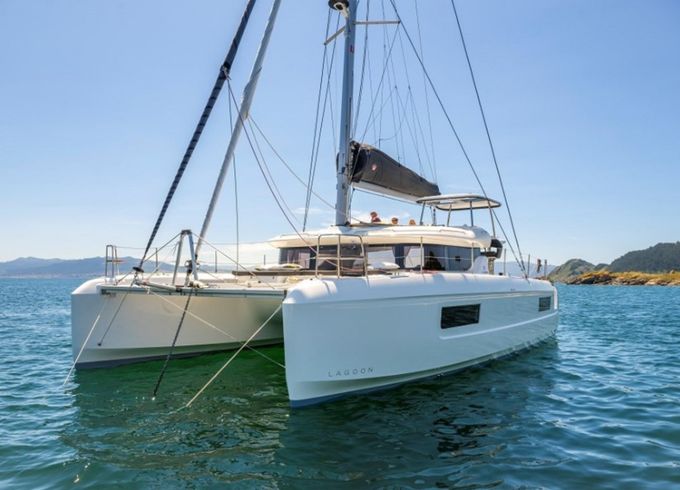Lagoon 43