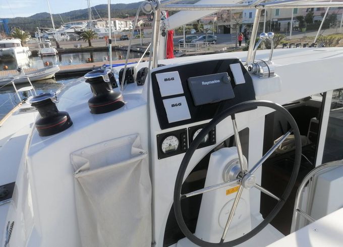 Lagoon 380