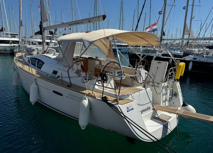 Beneteau Oceanis 43