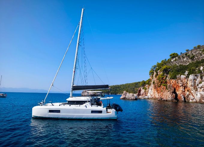 Lagoon 43