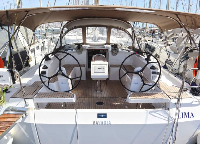 Bavaria C42 (3 Cab.)
