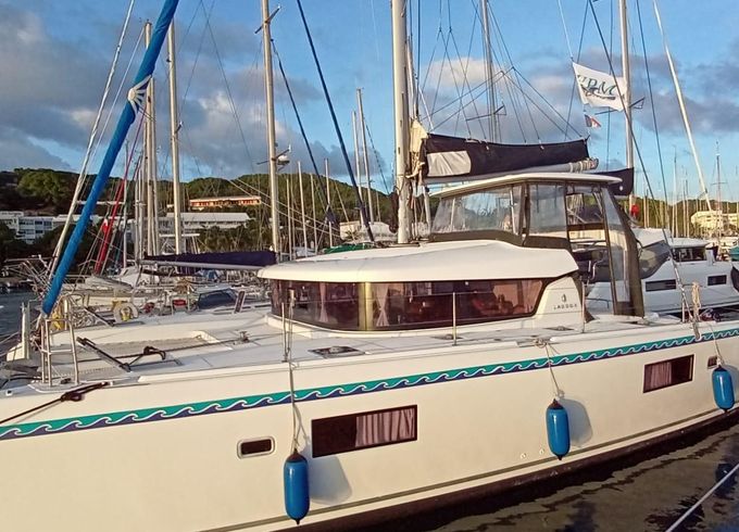 Lagoon 42