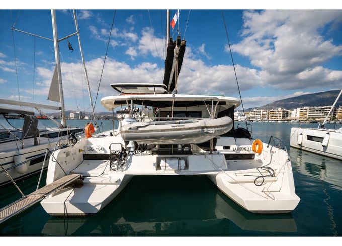 Lagoon 42