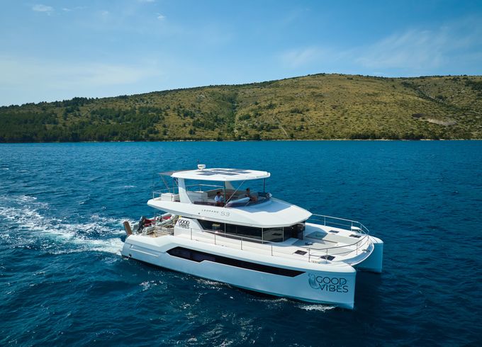 Leopard Catamarans Leopard 53 Pc