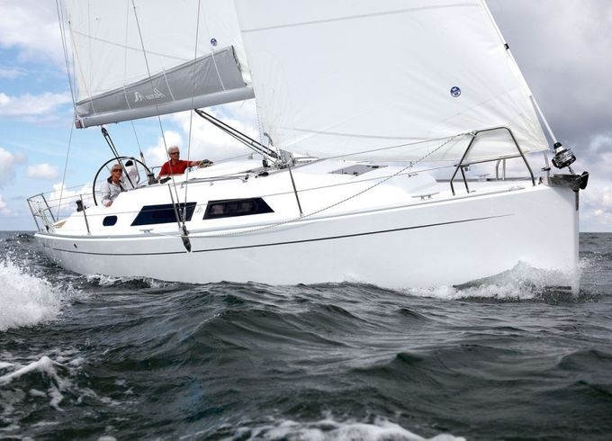 Hanse Yachts 325