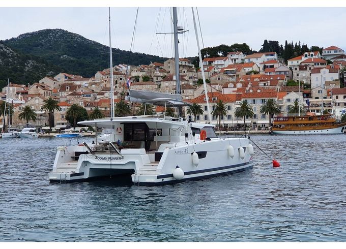 Fountaine Pajot Astréa 42
