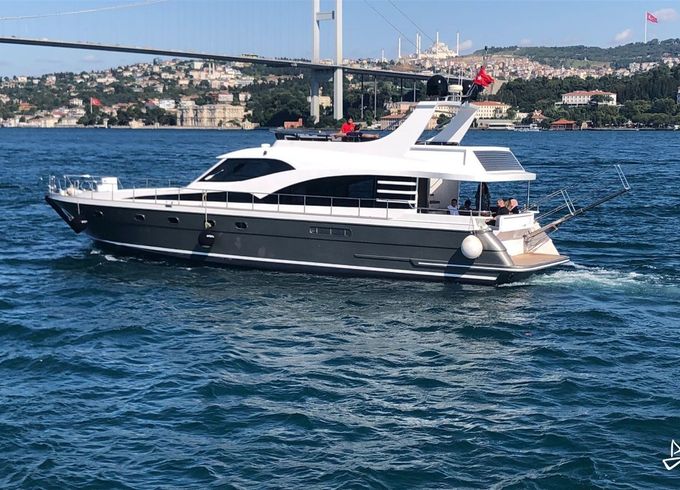 Custom Made Motoryacht