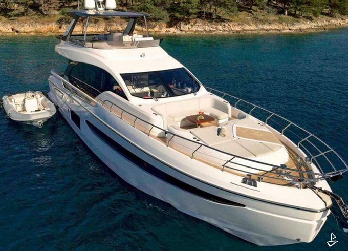 Azimut 78 Fly