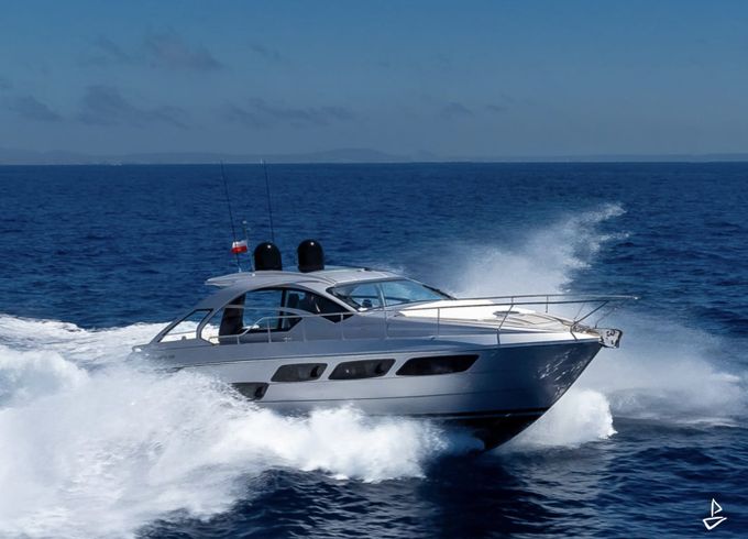 Pershing 5x