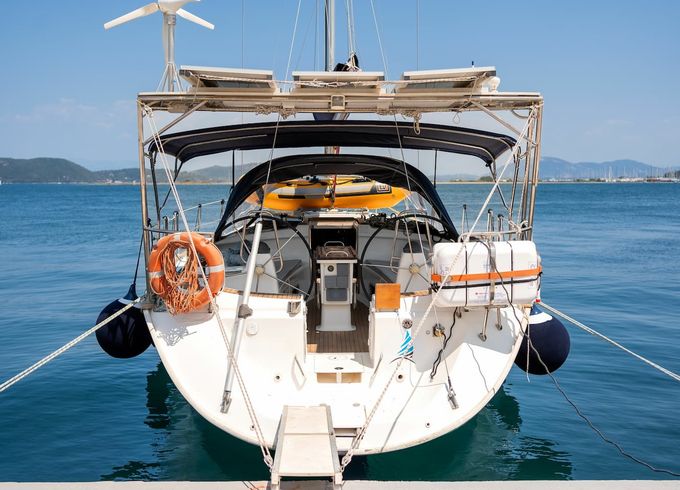 Bavaria 44