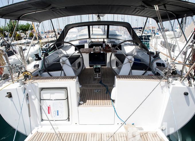 Hanse 415