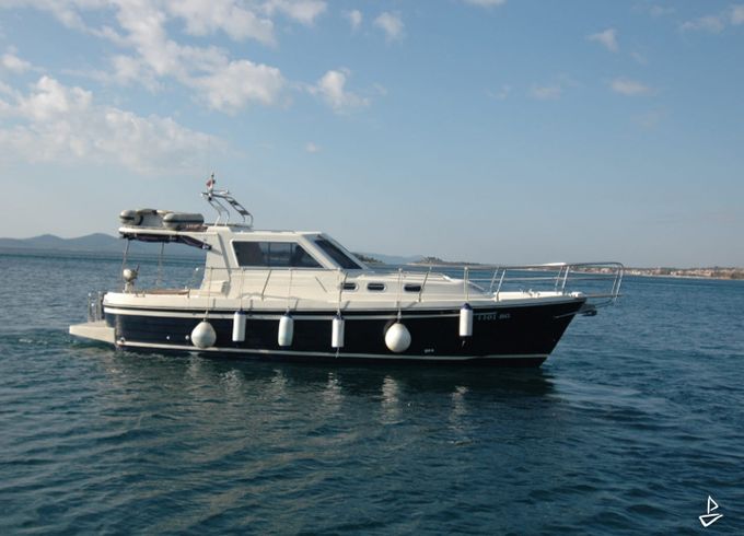 Adria 1002