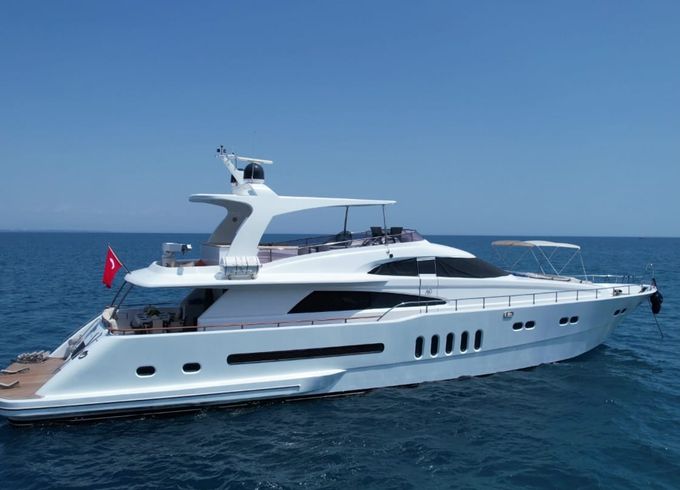 Custom Made Motoryacht