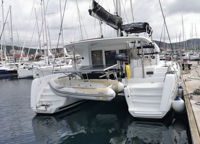 Lagoon 39