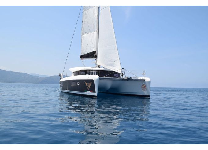 Lagoon 42