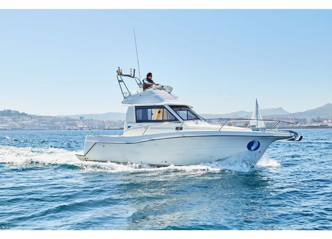 Rodman 870 Fly