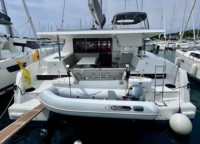 Fountaine Pajot Isla 40