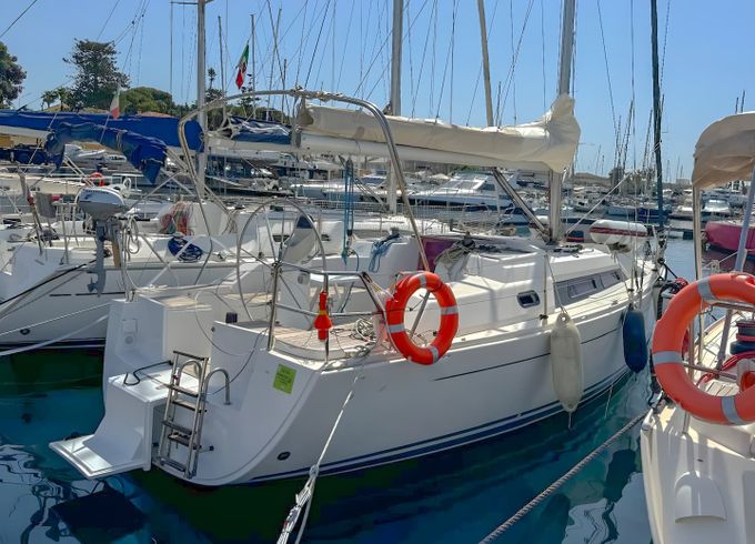Hanse 320