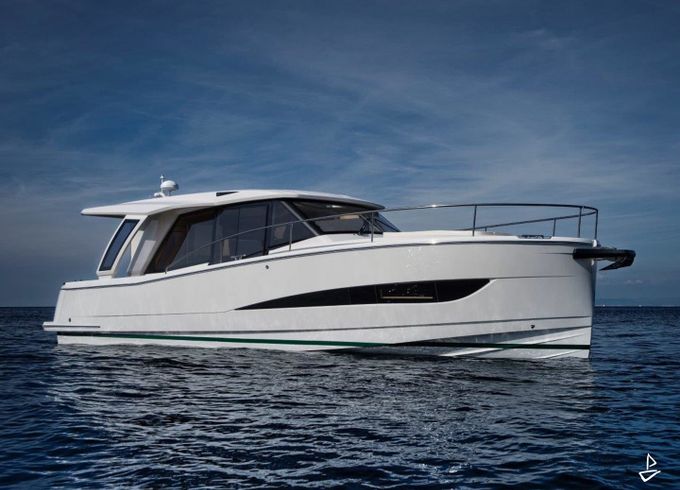 Greenline 39