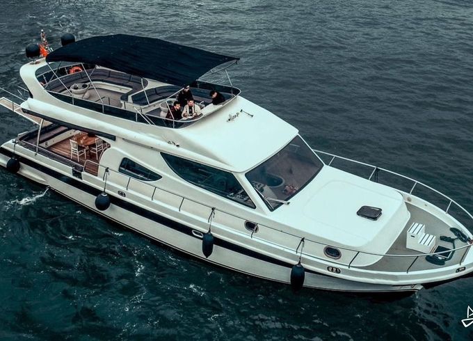 Custom Made Motoryacht