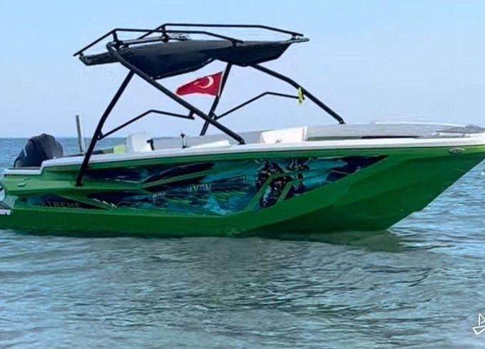 Badilli Motorboat
