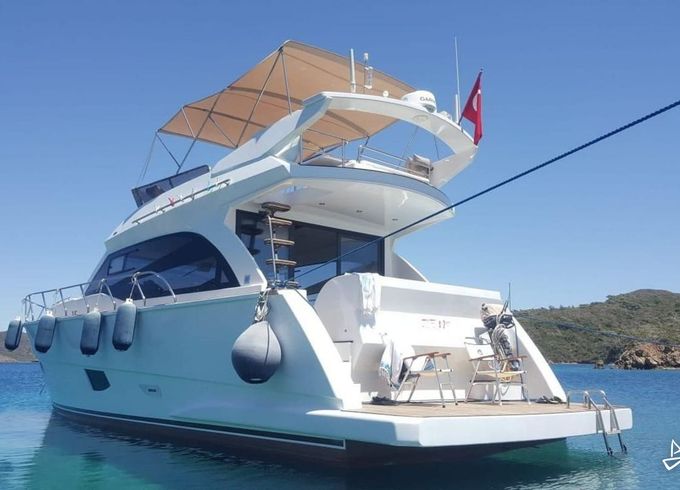 Custom Made Motoryacht