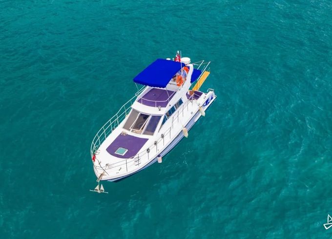 Custom Made Motoryacht
