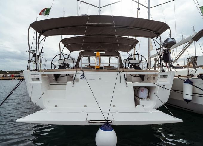 Dufour 530
