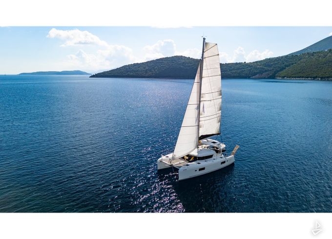 Lagoon 42