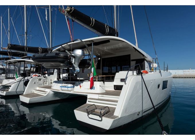 Lagoon 42