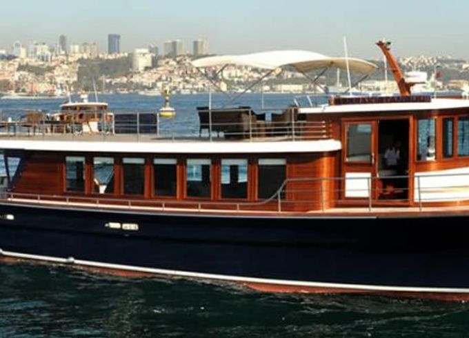 Custom Made Motoryacht