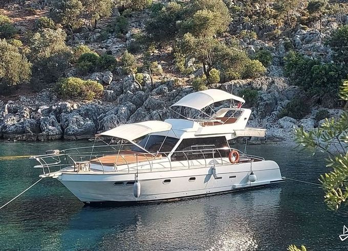 Custom Made Motoryacht