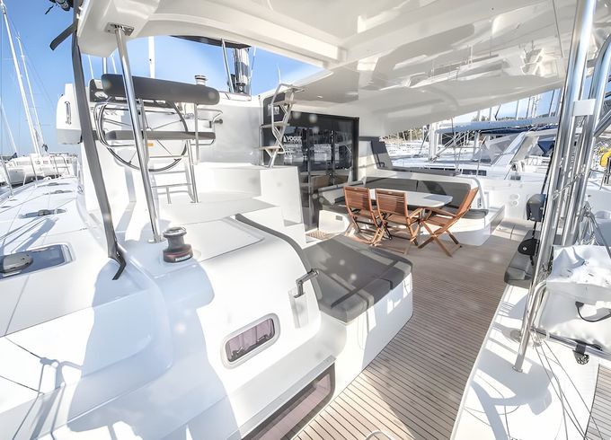 Lagoon 42