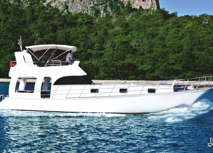 Custom Made Motoryacht