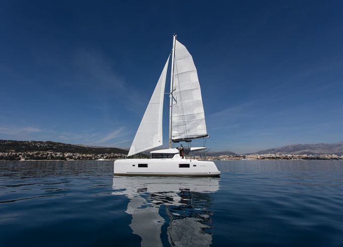Lagoon 42