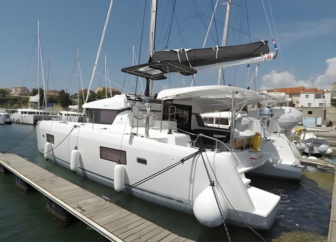 Lagoon 42